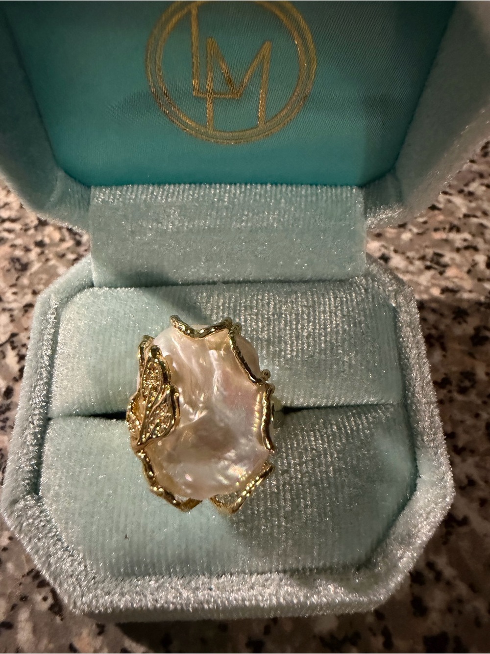 Gold-Trim Baroque Pearl Leaf Ring adjustable - Picture 6 of 9